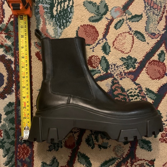 COPY - Chunky Zara Boots - Picture 5 of 5